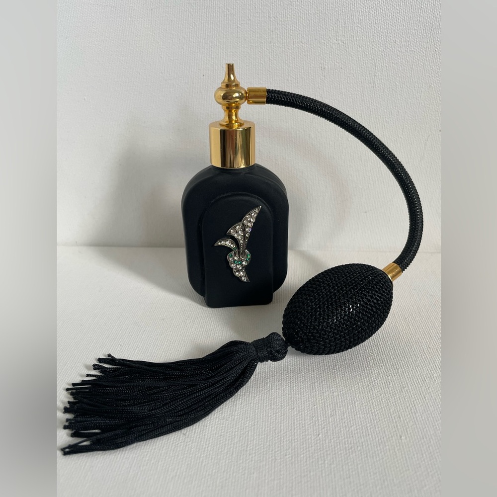 Elegant Black Perfume Atomizer with Gold Accents